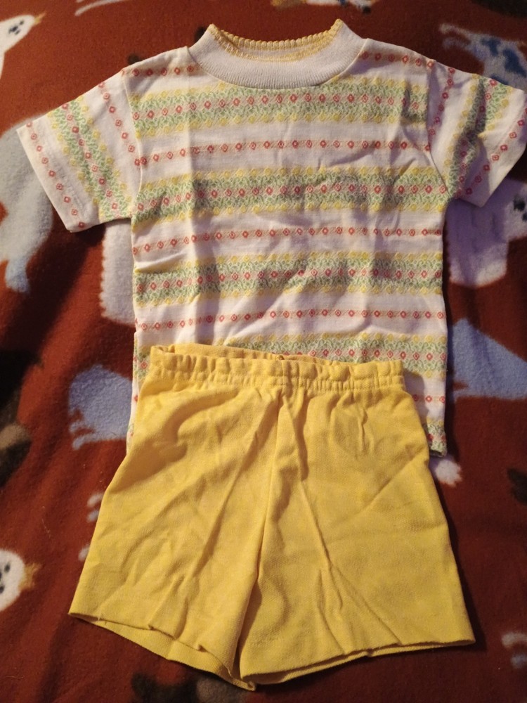 Vintage Baby Girls Clothing set Size 4t... Adorable!