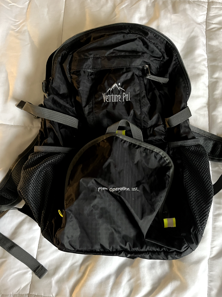 Venture Pal Field Operation 35L Backpack Lightweight Travel Black