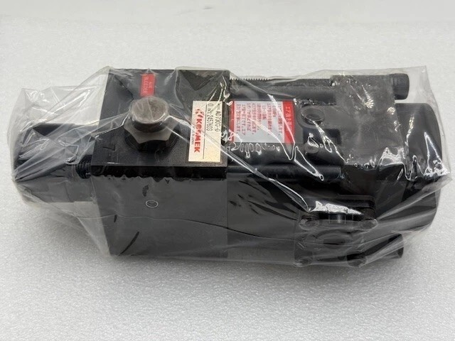 KOSMEK New original pneumatic pump  AD7300-0  UPS or DHL fast delivery