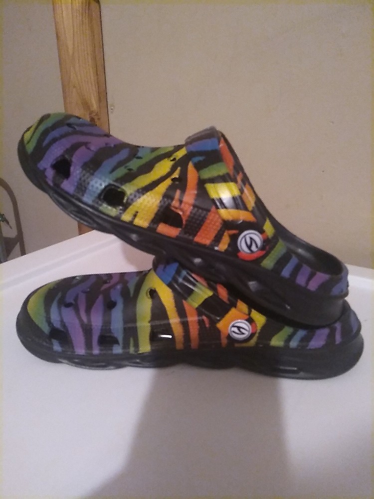 Rainbow Classic Unisex Garden Clogs for All-Season Comfort