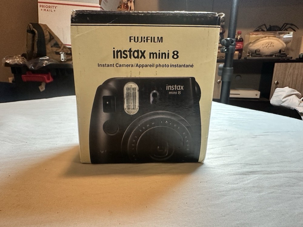 Fujifilm Instax Mini 8 Black Instant Camera Untested Includes Original Box