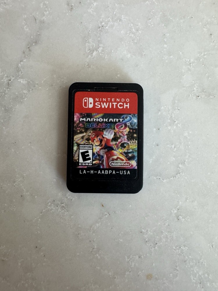 Mario Kart 8 Deluxe (Nintendo Switch, 2017)