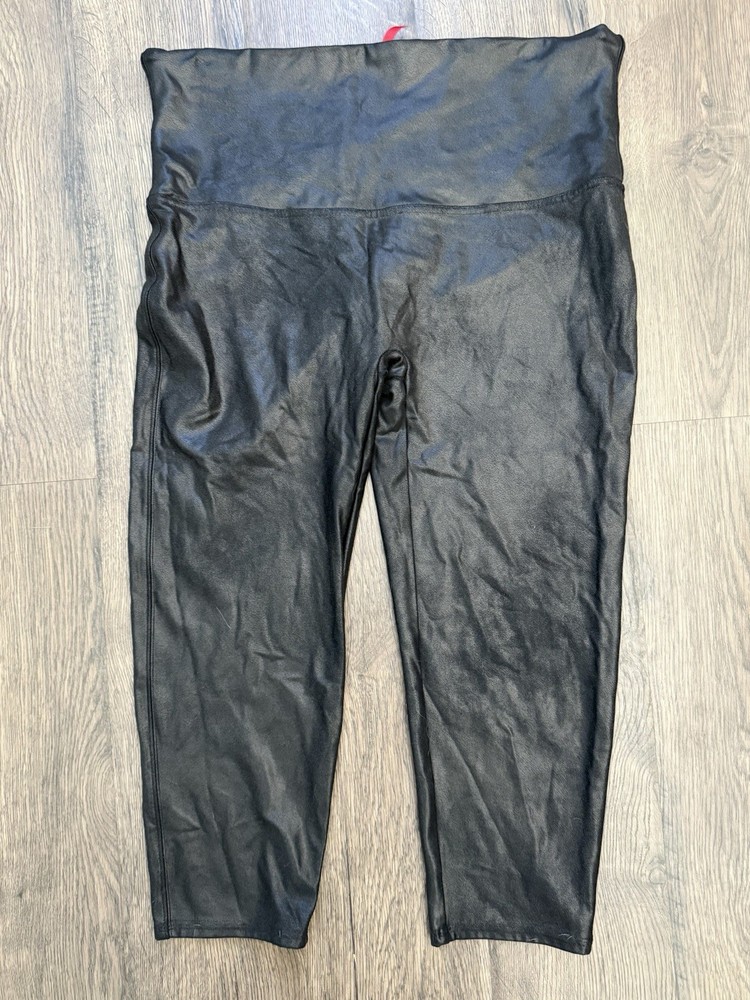 Spanx Women’s Faux Leather Metallic Black Cropped Athletic Leggings Size 2X