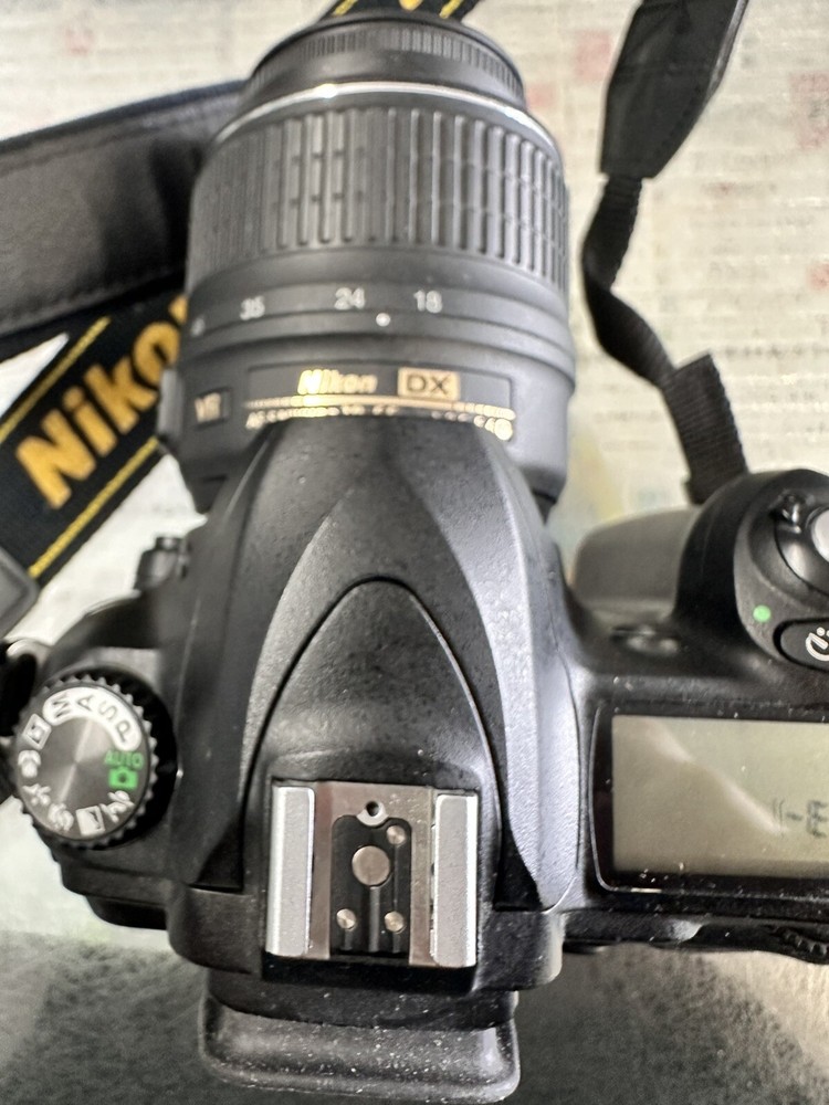 Nikon D50 Digital Camera Body w/AF-S 18-55mm Lens Bag