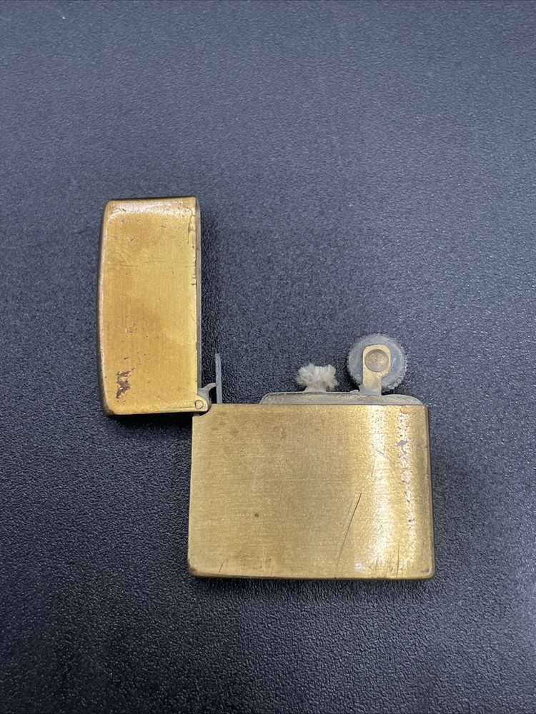 Vintage Mini 1 1/2 In Gold Tone Pocket Lighter Works Made In Japan