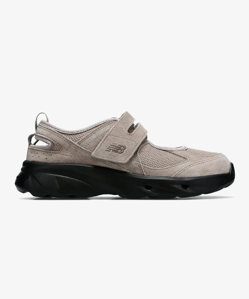 New balance breeze Womens shoe / SD2203KB / Expeditedship