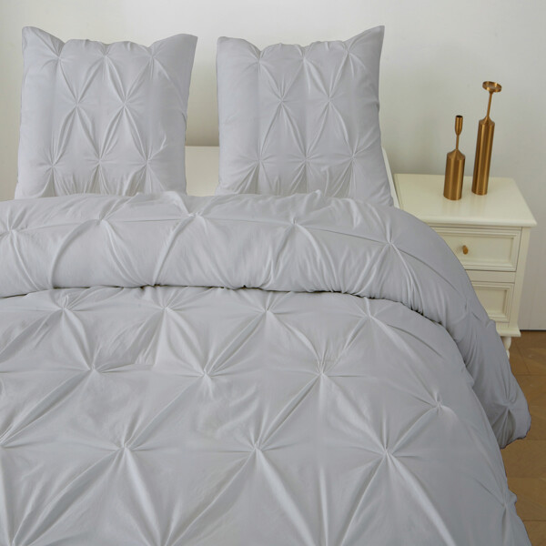 Elegant 3-Piece Queen Pintuck Bedding Set with Down Alternative Comforter