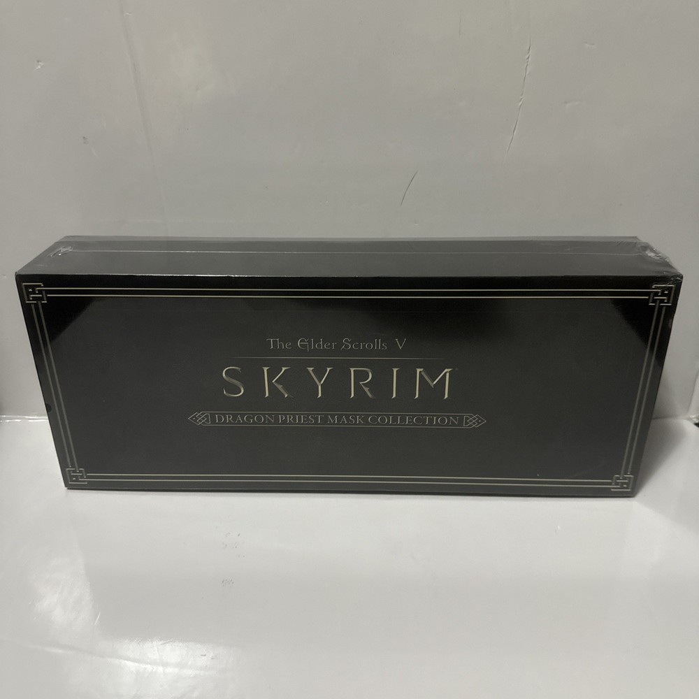 The Elder Scrolls V Skyrim Dragon Priest Mask Set #1016 (Sealed New)