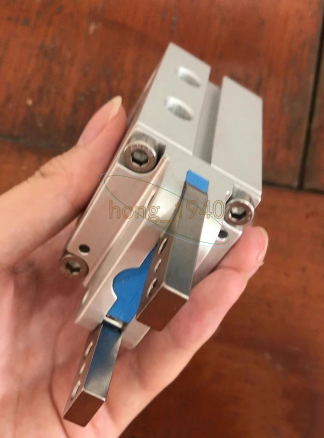 1PCS FESTO finger cylinder HGW-32-A 161835 NEW IN BOX