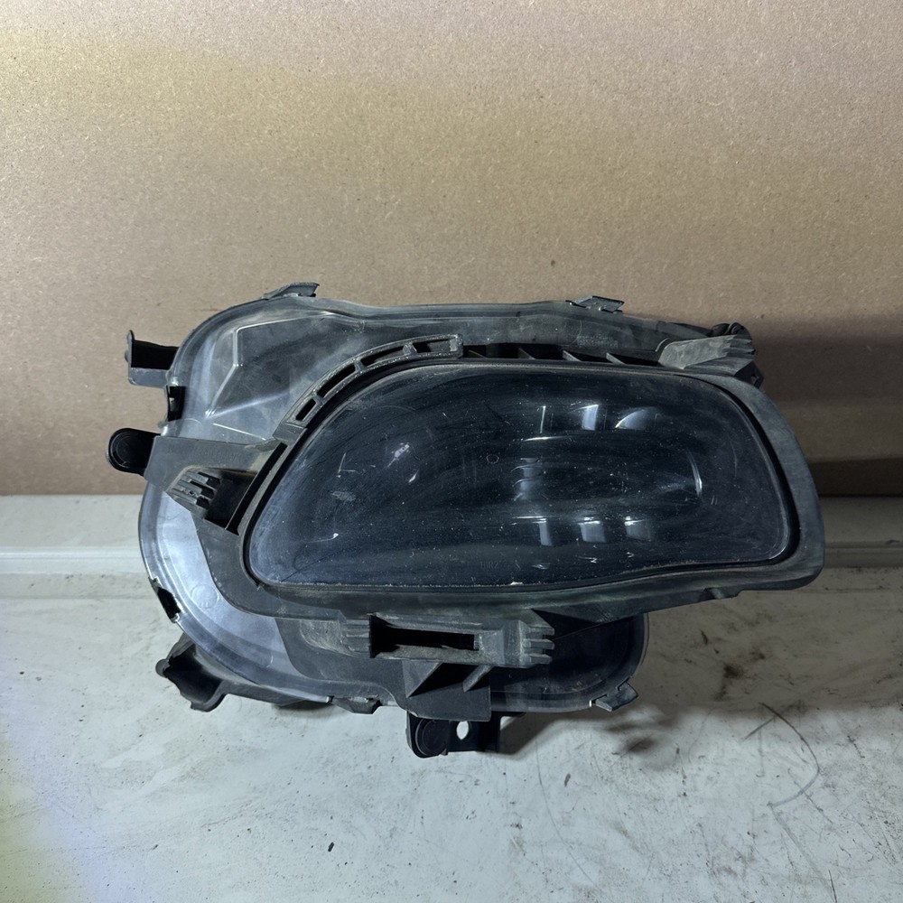 2014-2018 JEEP CHEROKEE RIGHT Headlamp bi-xenon (HID), R. OEM