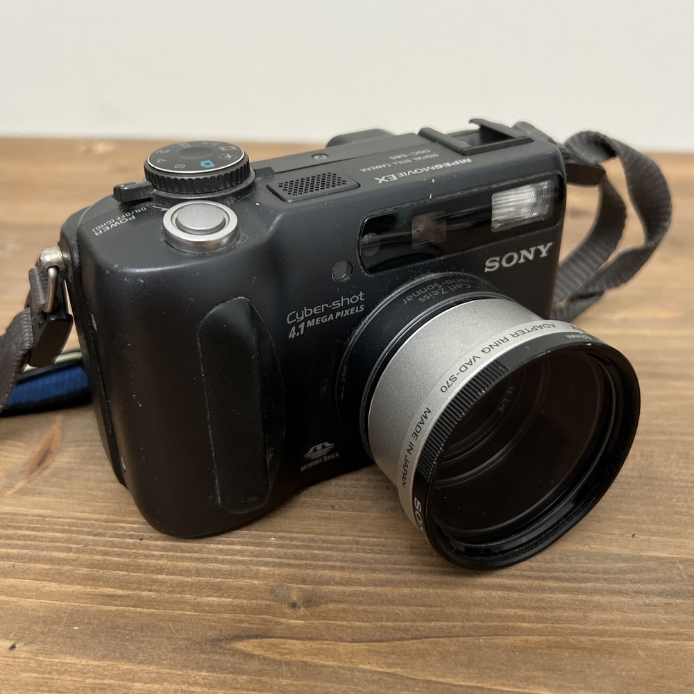 Sony CyberShot DSC-S85 4.1MP Digital Camera & Strap Read Description