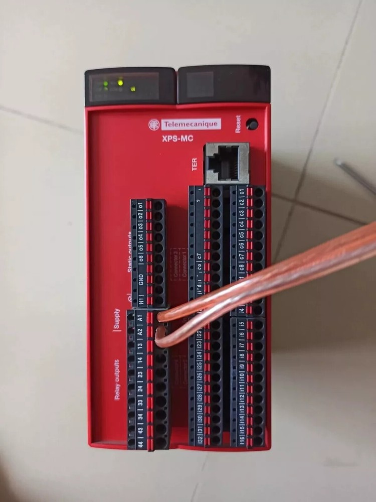 1PC USED XPS-MC XPSMC32Z Safety Controller DHL EXPRESS #F8