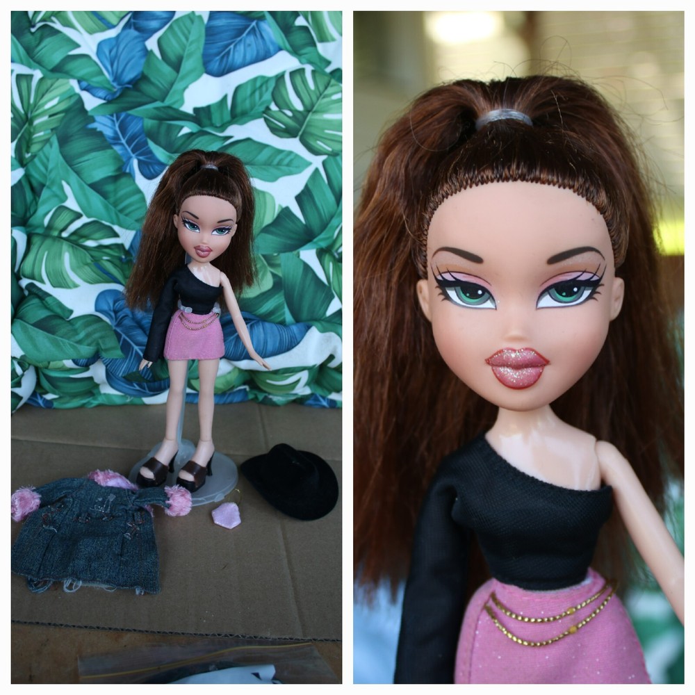 Bratz Funk N Glow Dana Doll with Light-Up Feature