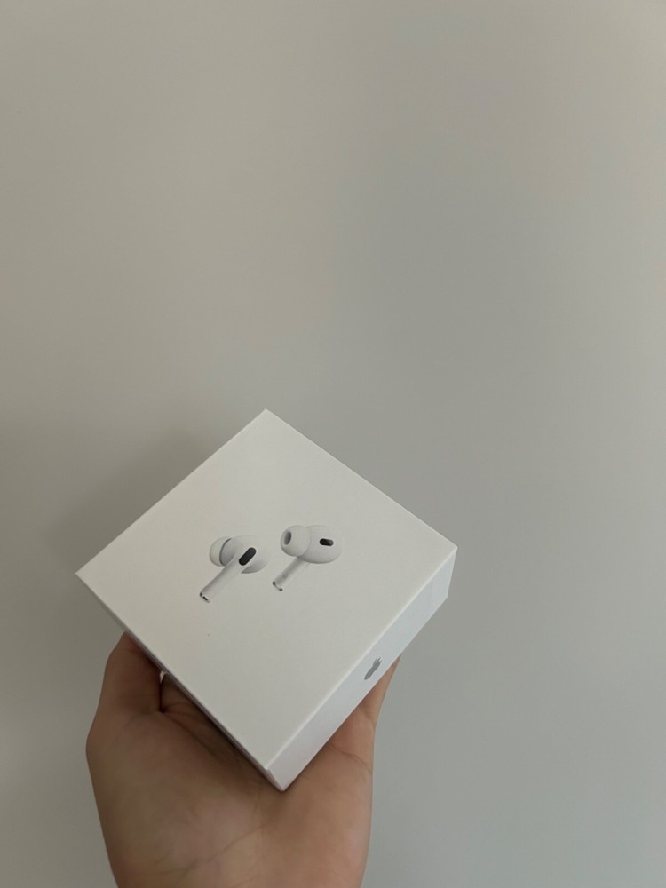 Apple AirPods Pro 2 with MagSafe Charging Case - White