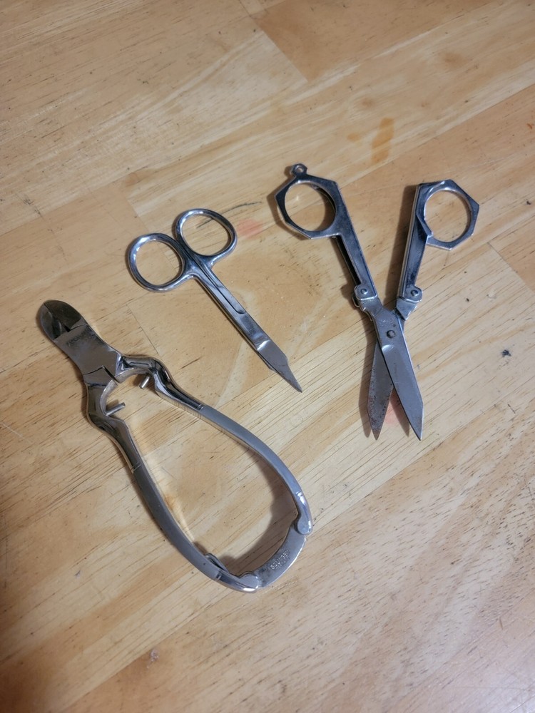Lot of 3 Various Clippers and Mini Scissors