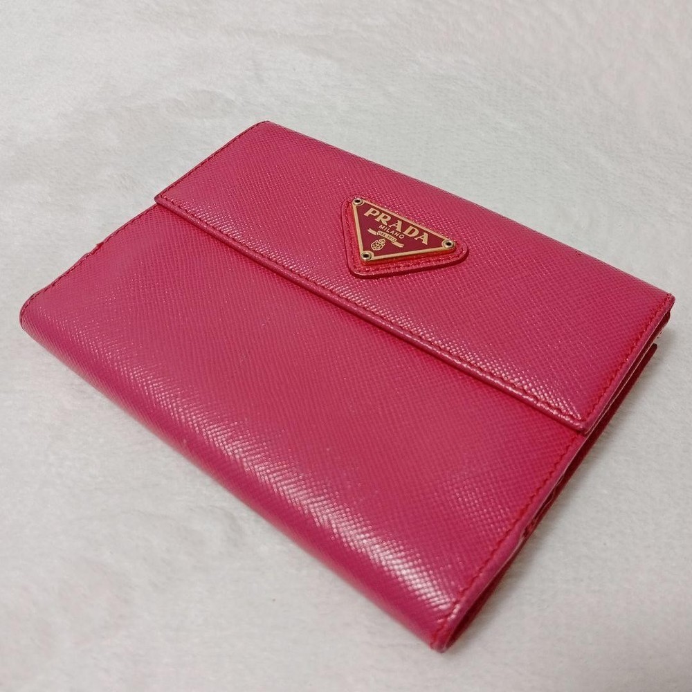 Prada Leather Compact Wallet with Triangle Logo in Pink