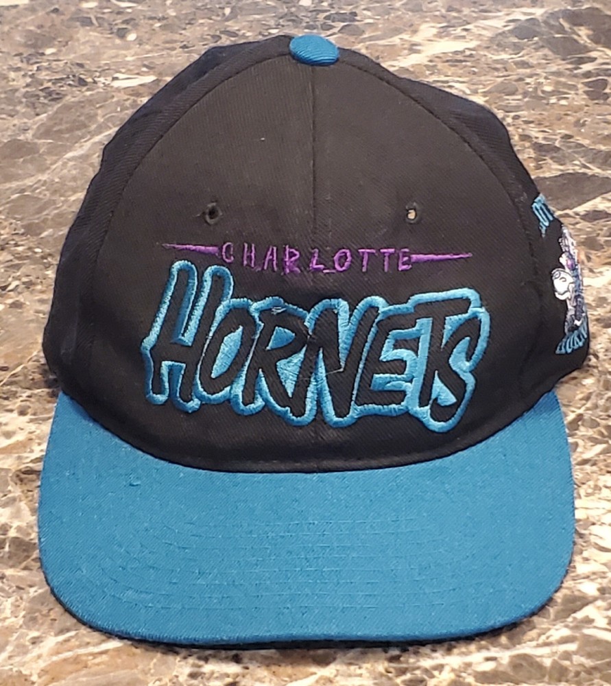 Vintage Charlotte Hornets Starter Graphitti 100% Wool Snapback Hat Cap