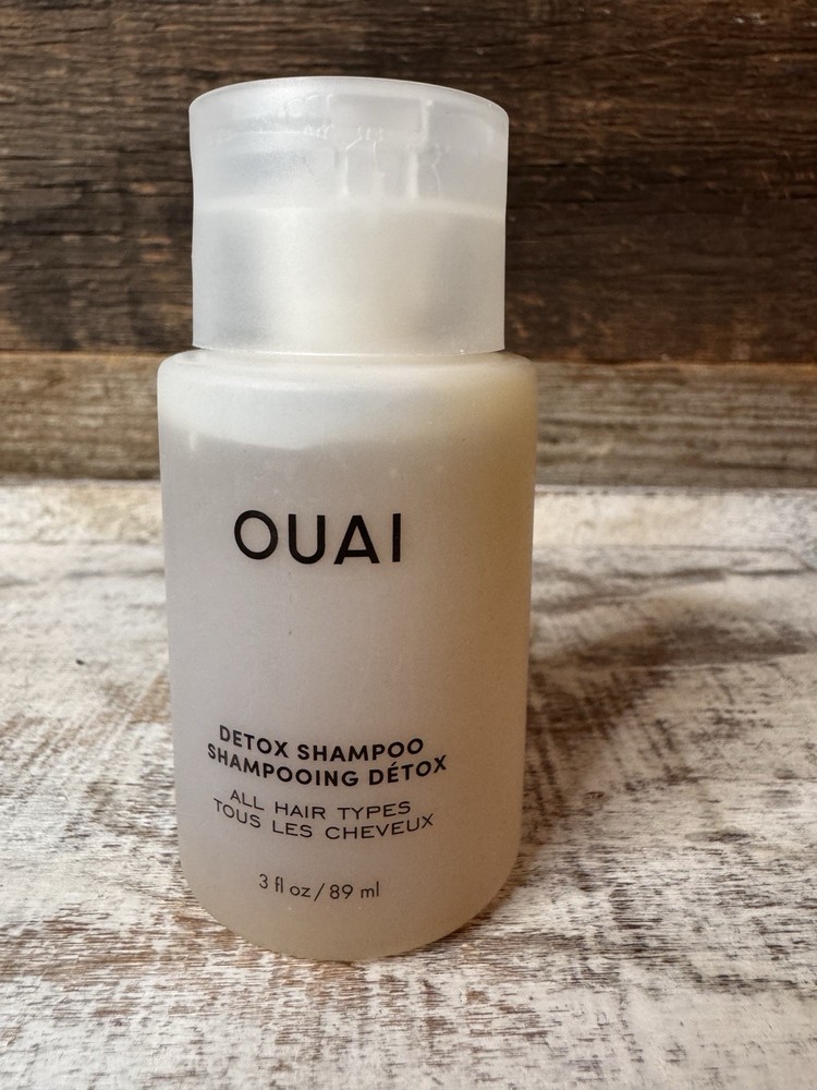 OUAI Detox Shampoo for All Hair Types 3 fl oz / 89 ml (Apple Cider Vinegar)