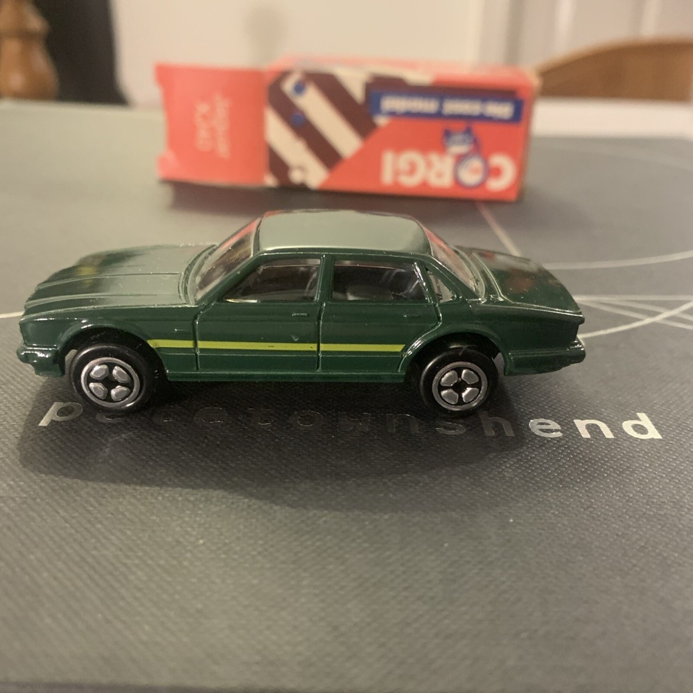 Vintage Corgi Juniors 1:64 Jaguar XJ40 Car Green MIB Boxed