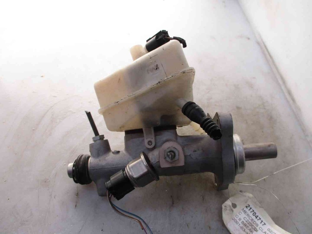 Mercedes II STATION WAGON S203 54309601 Brake Master Cylinder