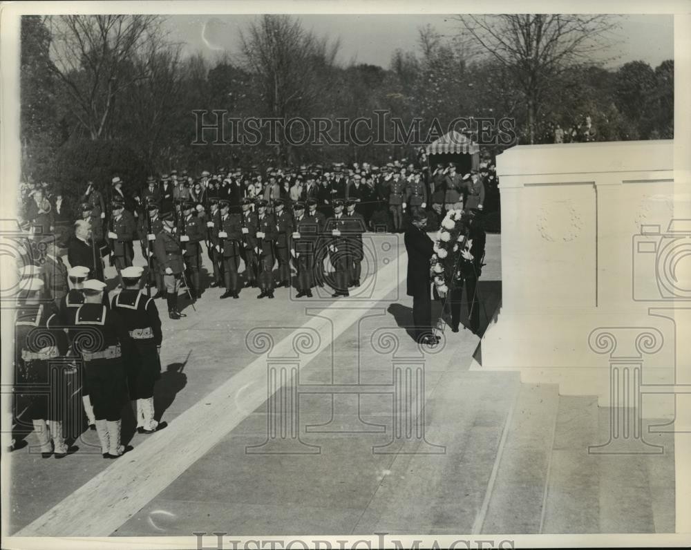 1932 Press Photo Patrick J. Hurley at Tomb of Unknown Soldier, Arlington, VA