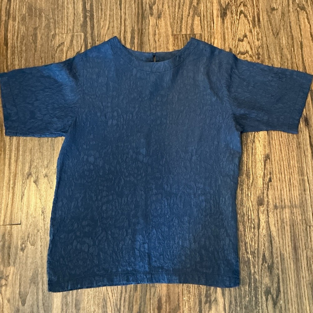 100% Silk, Stunt Collections Women’s Size Medium Top Blue Short Sleeve