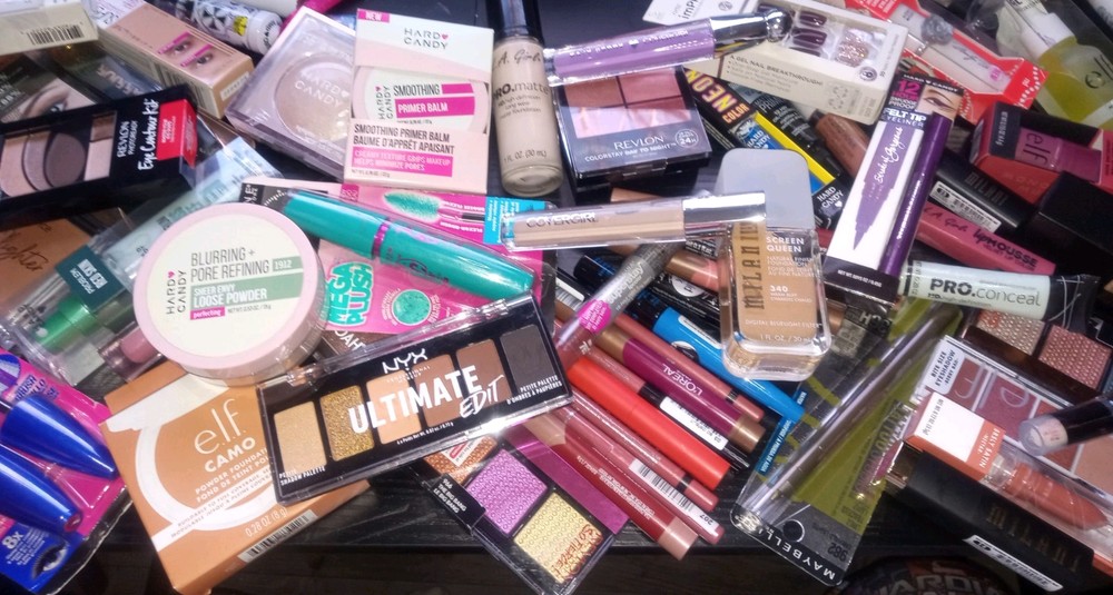 5-Piece Mixed Makeup Lot Featuring CoverGirl, Maybelline, L'Oreal & More