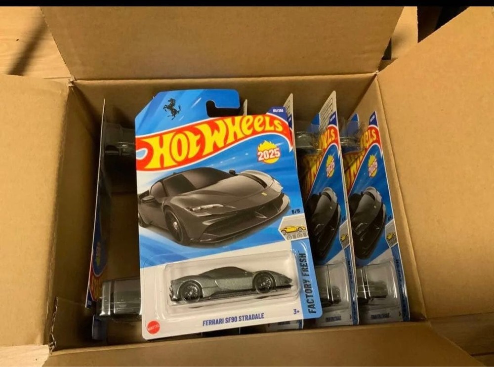 HotWheels Ferrari SF90 Stradale 2025 12 cars