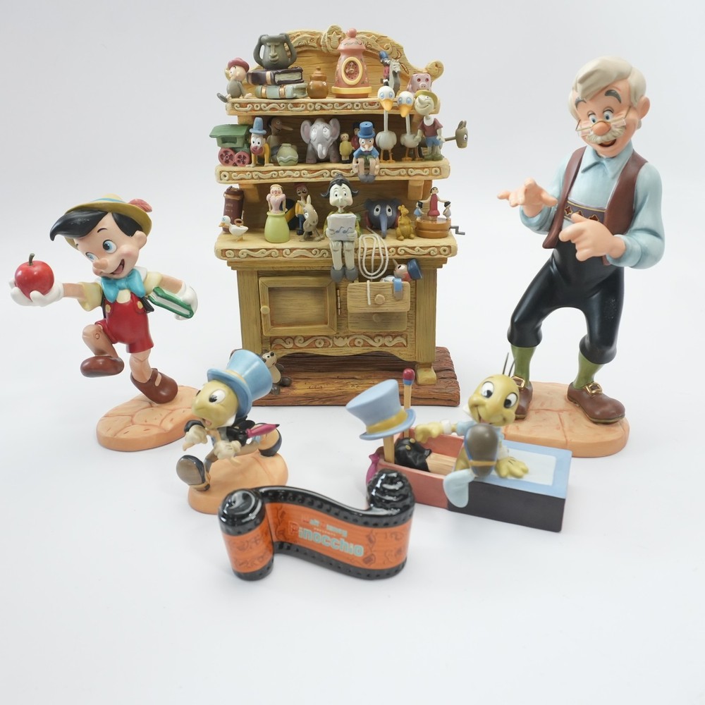 WDCC Pinocchio Geppetto Toy Creations Hutch Set w 2 Jiminy Cricket Figurine Set