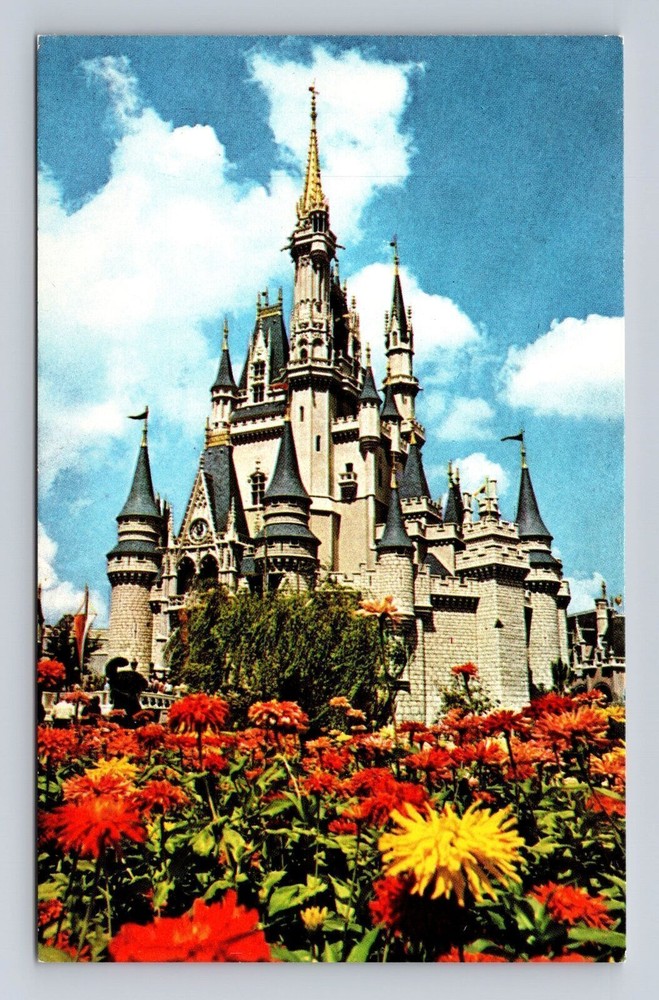 Vintage Orlando Florida Walt Disney World Cinderella Castle Postcard