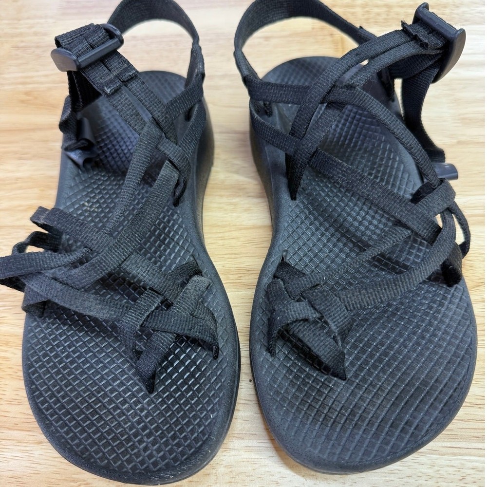 Women's Chacos Classic Black Hiking Sandals Size 8 Waterproof Outdoor Shoes