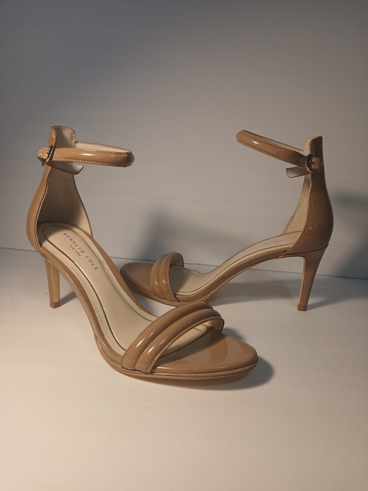 Kenneth Cole Milania Nude Patent Leather Heels Size 7.5 Preowned