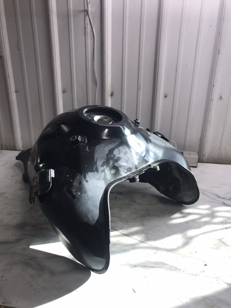 12 Suzuki DL650 DL 650 A V Strom Gas Fuel Petrol Tank