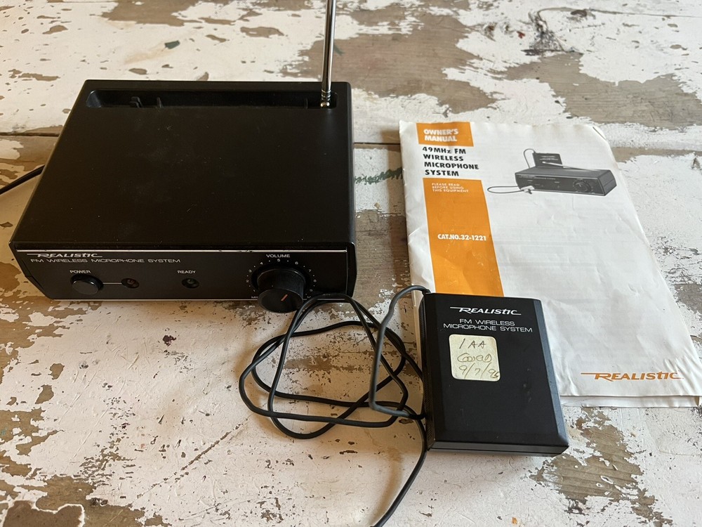 49MHz FM Wireless Microphone System Model 32-1221 with Realistic Sound