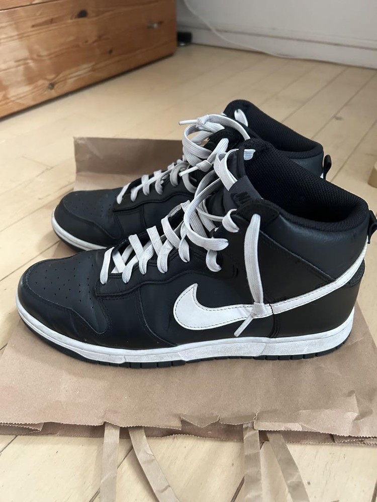Men 10.5US Nike Dunk High Cut Black White Men Sneaker Original Sports Collection