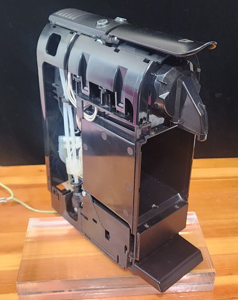 Nespresso C121 Citiz Core/Pump/Housing/Pigtail Pulled from working unit. 4 PARTS