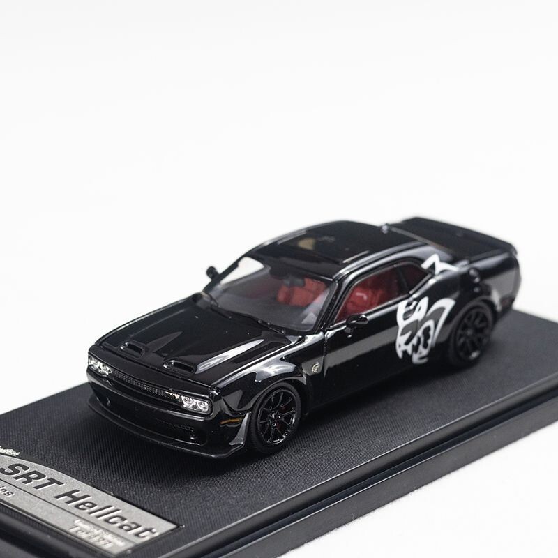 SH 1:64 Black SRT Hellcat Muscle Sports Model Diecast Metal Car