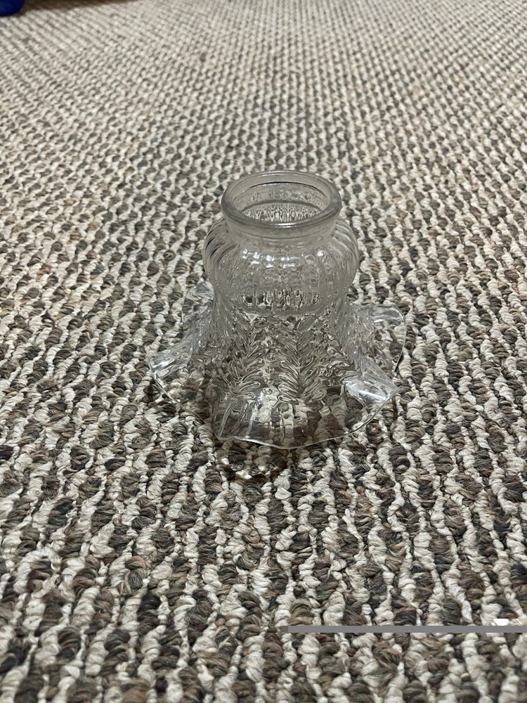 Harbor Breeze/ Hampton Bay Ceiling Fan Tulip Glass