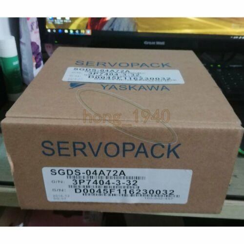 New In Box YASKAWA SGDS-04A72A Servo Drive