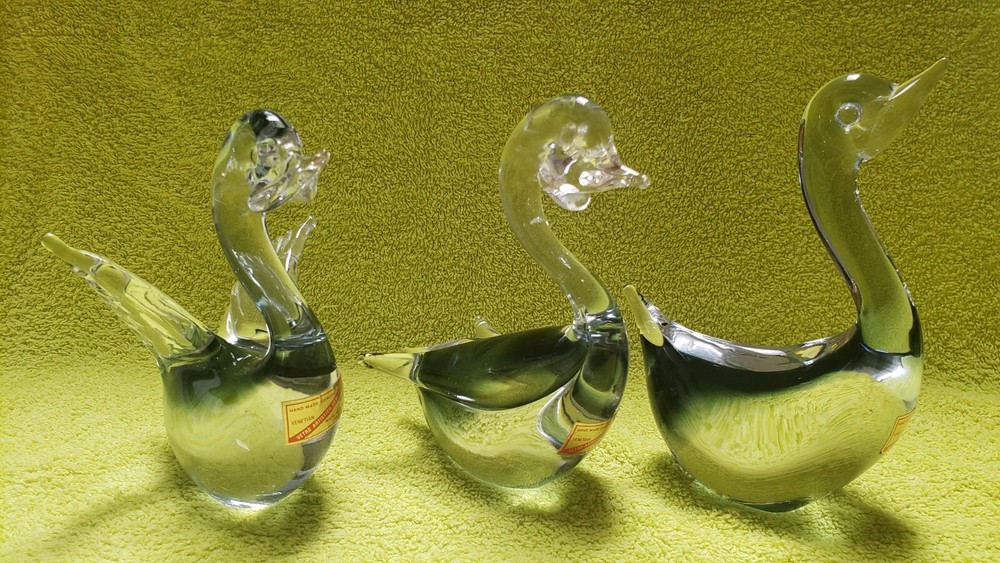 Vintage Vetro Artistico Veneziano Venetian Glass Swan Set Of 3 From Murano Italy