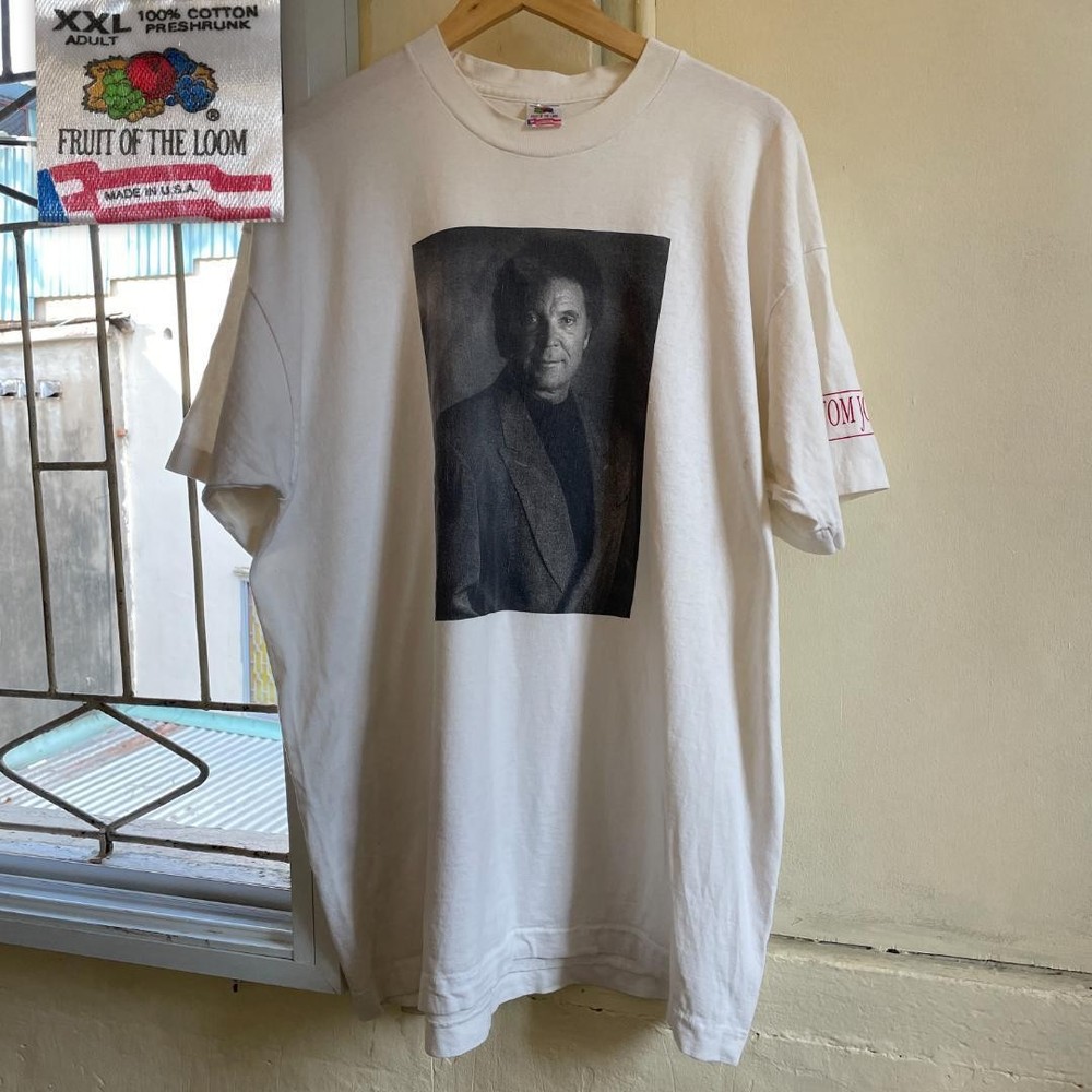 Tom Jones 90s Vintage Photo T-Shirt Fruit of the Loom USA XXL Size
