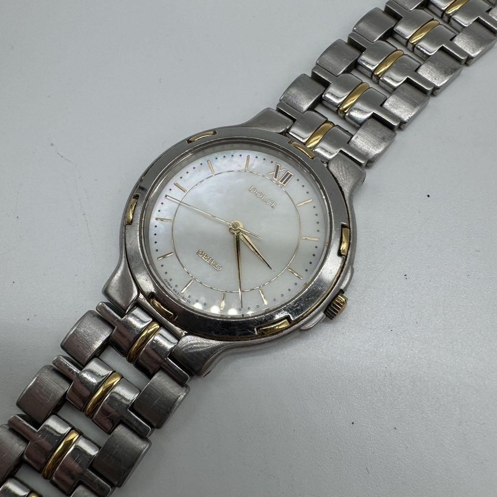 Seiko Dolce 5E31-6D50 Watch with Elegant Shell Dial