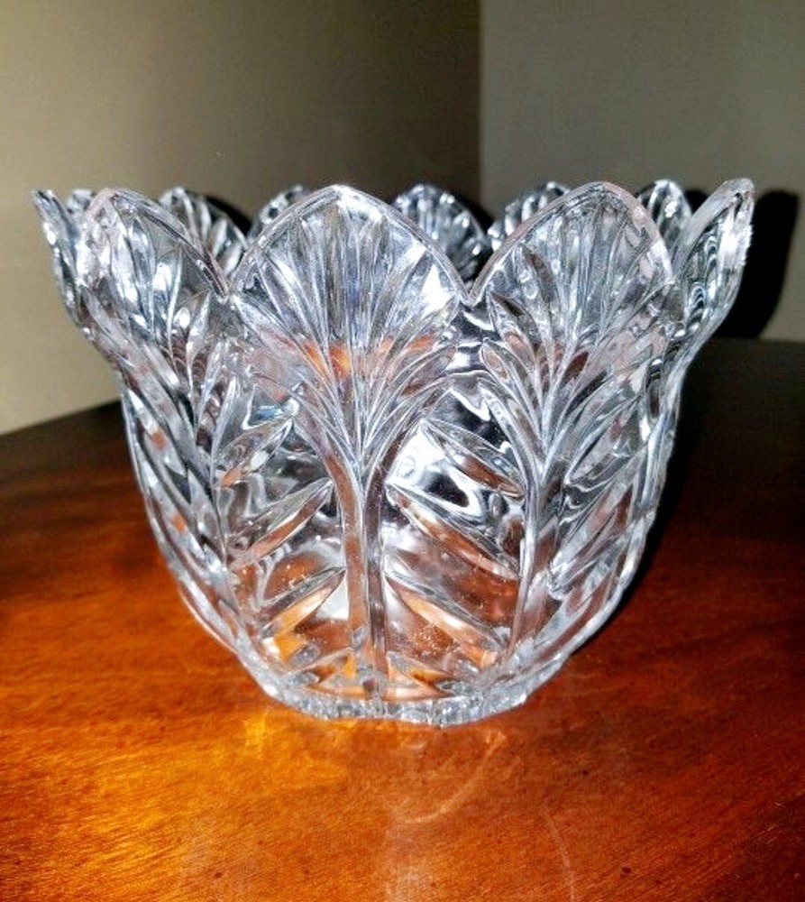 Fifth Avenue Crystal Bowl Portico 9