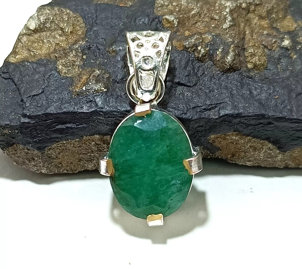 29.10 Ct Handmade Emerald Gemstone Pendant in 925 Solid Silver Oval Cut