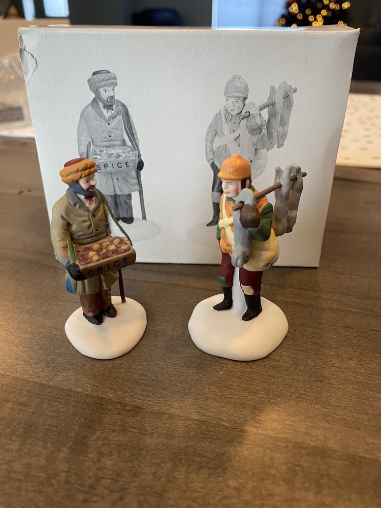 Dept 56 Heritage Village Street Peddlers 5804-1 with Original Box
