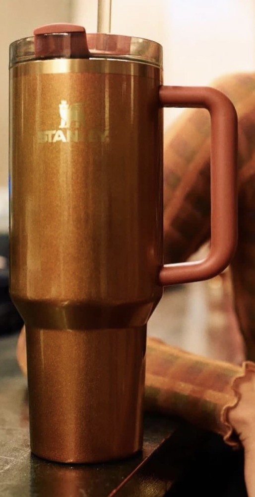 PRESALE Stanley x Lainey Wilson Quencher 2.0 Country Gold Tumbler-image