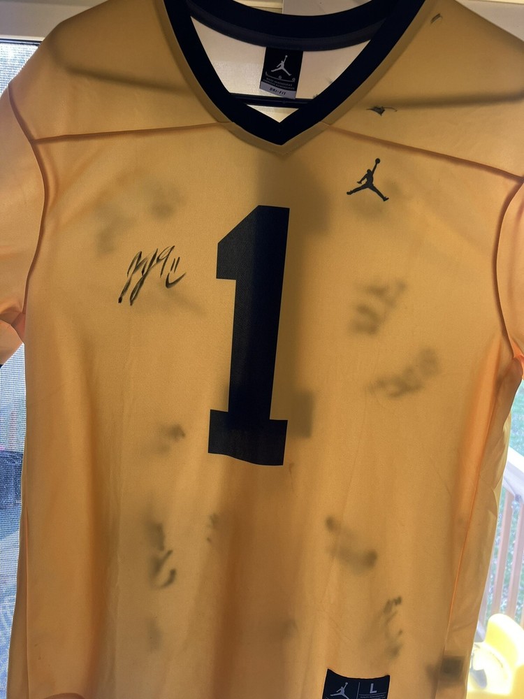 J.J. McCARTHY AUTOGRAPH Jersey Beckett Witnessed Signed VIKINGS JJ AUTO