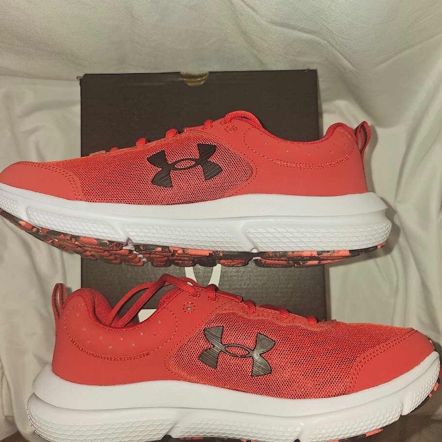 Under Armour Charged Assert 10 Running Shoes Size 8.5 Red Black