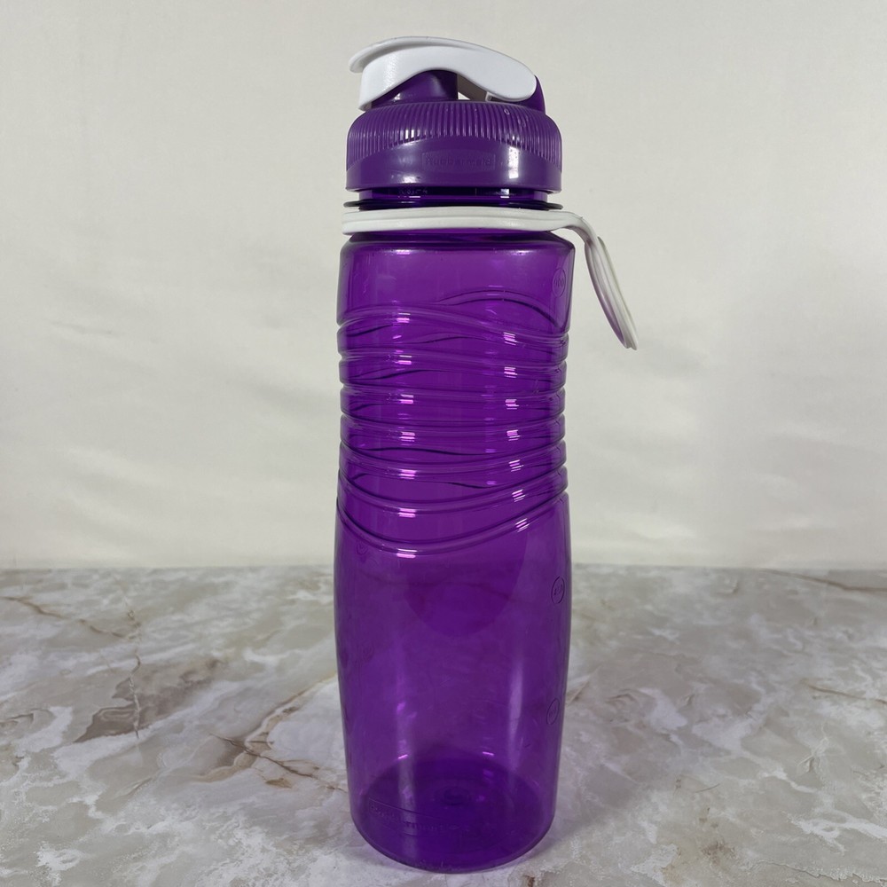 Rubbermaid Hydration Chug Bottle 30 oz Purple Finger Loop BPA Free Water Bottle