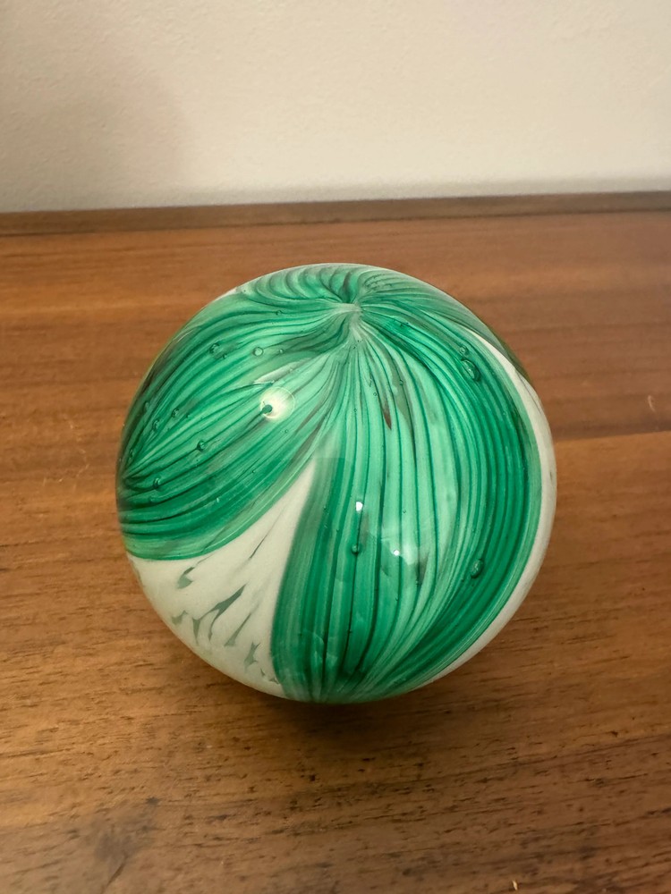 Elwood Art Glass Handmade Paperweight Green Leaves